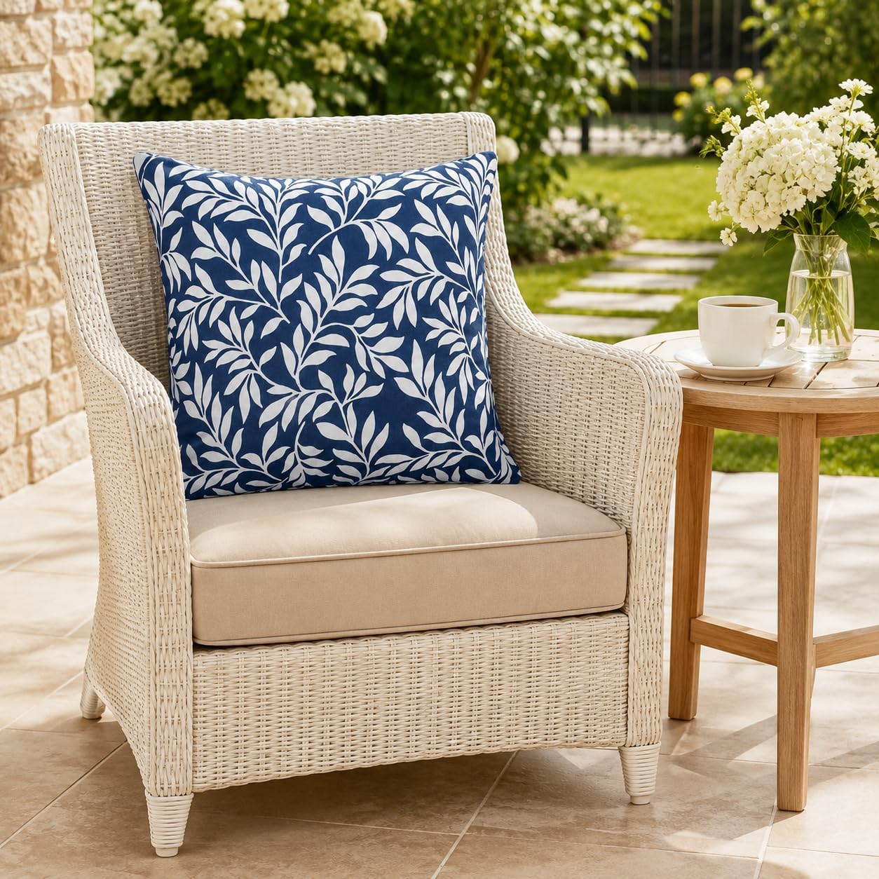 Waterproof Outdoor Throw Pillows with Inserts